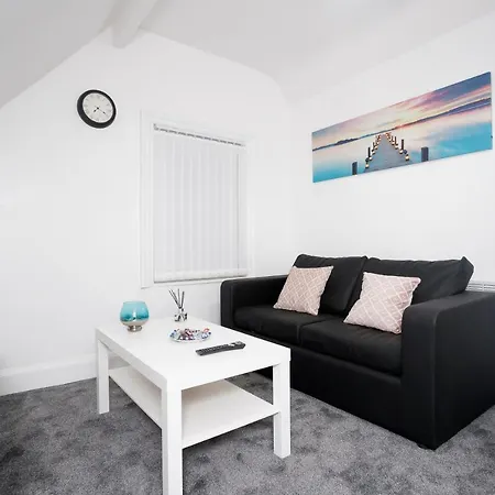 Kirkstall Serviced Leeds (West Yorkshire)