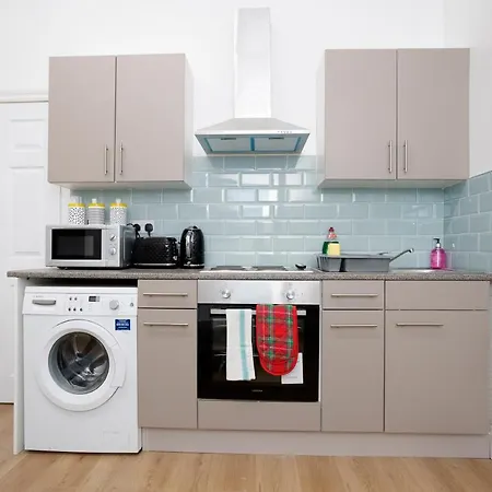 Kirkstall Serviced Лидс