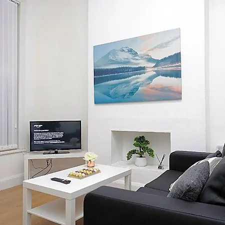 Kirkstall Serviced Apartment Leeds (West Yorkshire)