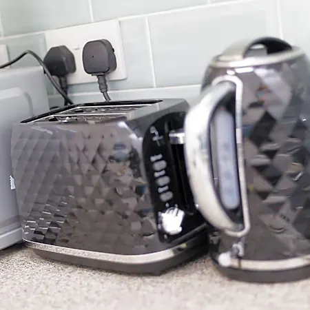 Kirkstall Serviced Apartment